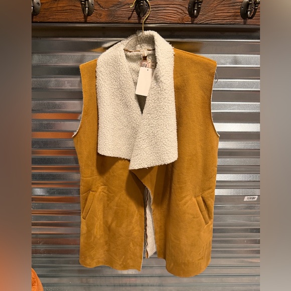 Jackets & Blazers - Grace &Emma vest woman’s size M/L